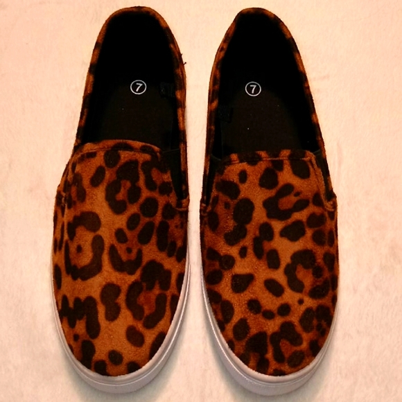 Shoes - Women's Leopard Print Slide On Shoes
